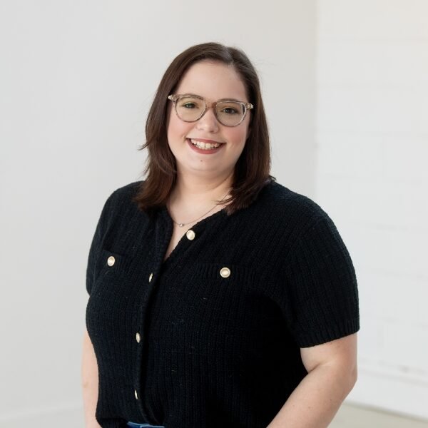 headshot of _sarah robinson counselor / therapist at mindful counseling in denton tx